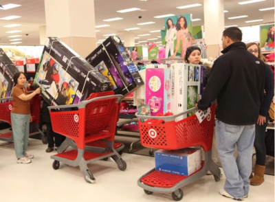 沃爾瑪?shù)攘闶凵碳彼?ldquo;飆車(chē)&rdquo;,它們緣何力推自有品牌?